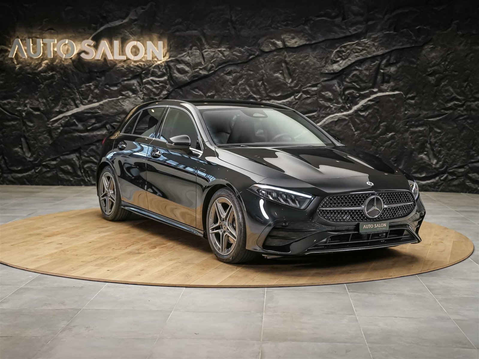 MERCEDES-BENZ A 180 AMG Line 7G-DCT *Facelift*Werksgarantie*, Benzin, Occasion / Gebraucht, Automatik - 7