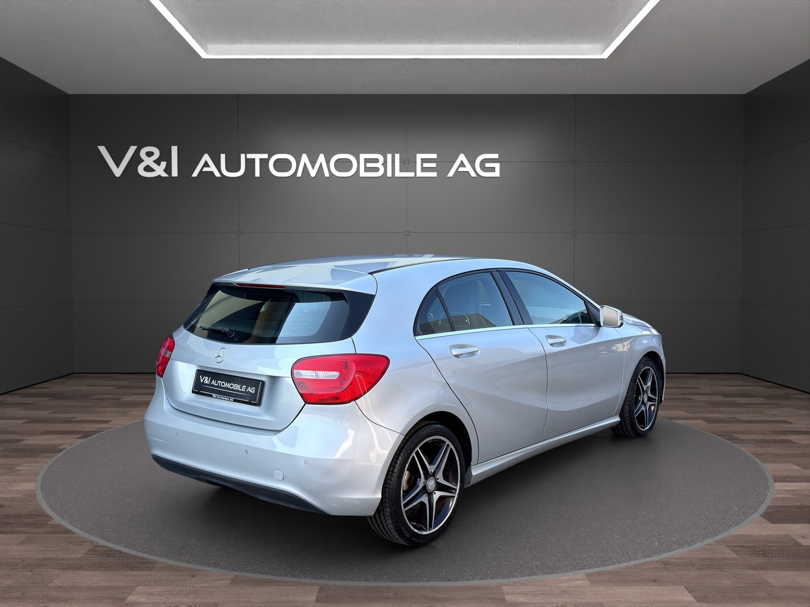 MERCEDES-BENZ A 180 Style 7G-DCT, Petrol, Second hand / Used, Automatic - 5