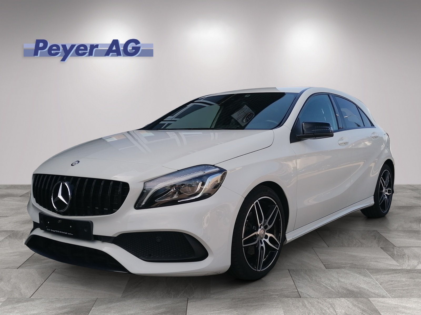 MERCEDES-BENZ A 180 AMG Line, Petrol, Second hand / Used, Manual - 2