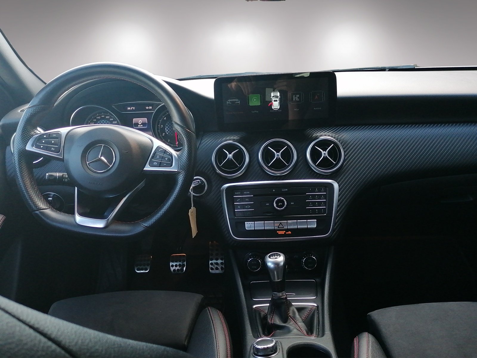 MERCEDES-BENZ A 180 AMG Line, Petrol, Second hand / Used, Manual - 4