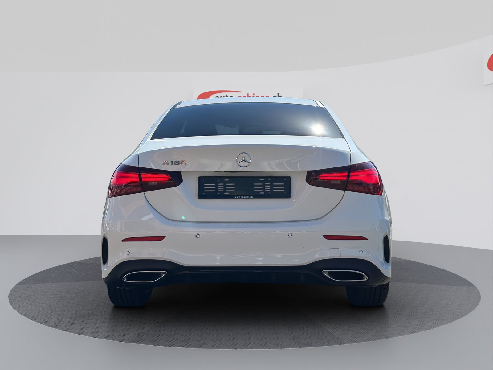 MERCEDES-BENZ A 180 AMG Line 7G-DCT Night, Mild-Hybrid Petrol/Electric, Second hand / Used, Automatic - 4