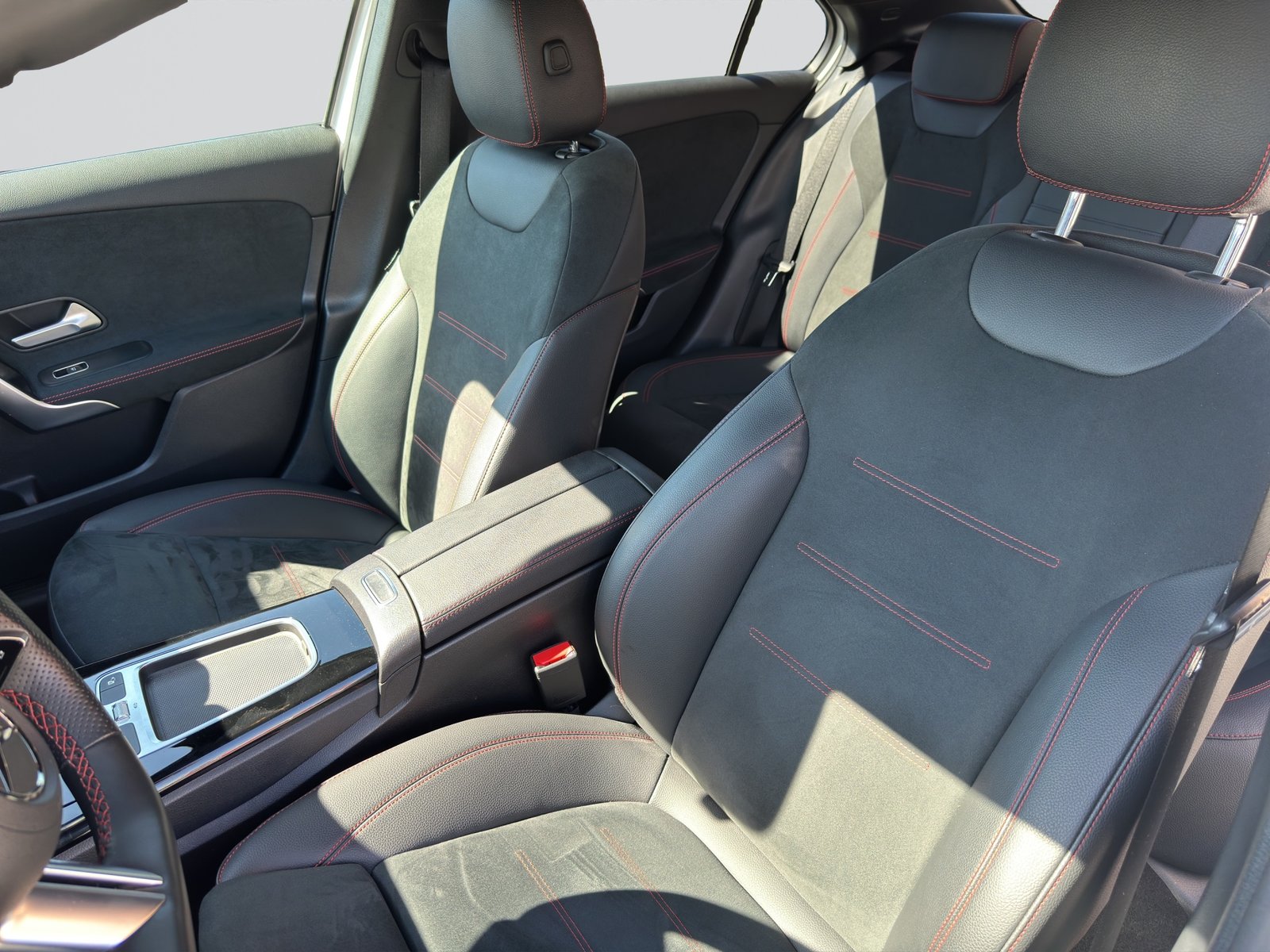 MERCEDES-BENZ A 180 AMG Line 7G-DCT Night, Mild-Hybrid Petrol/Electric, Second hand / Used, Automatic - 6