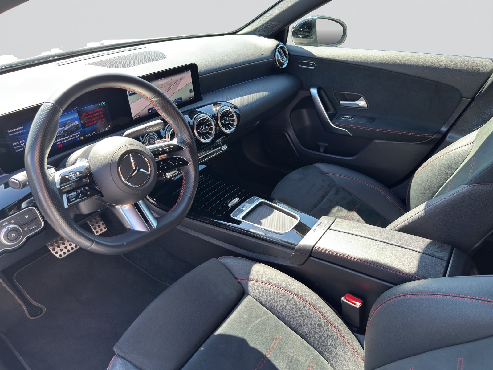 MERCEDES-BENZ A 180 AMG Line 7G-DCT Night, Mild-Hybrid Petrol/Electric, Second hand / Used, Automatic - 7