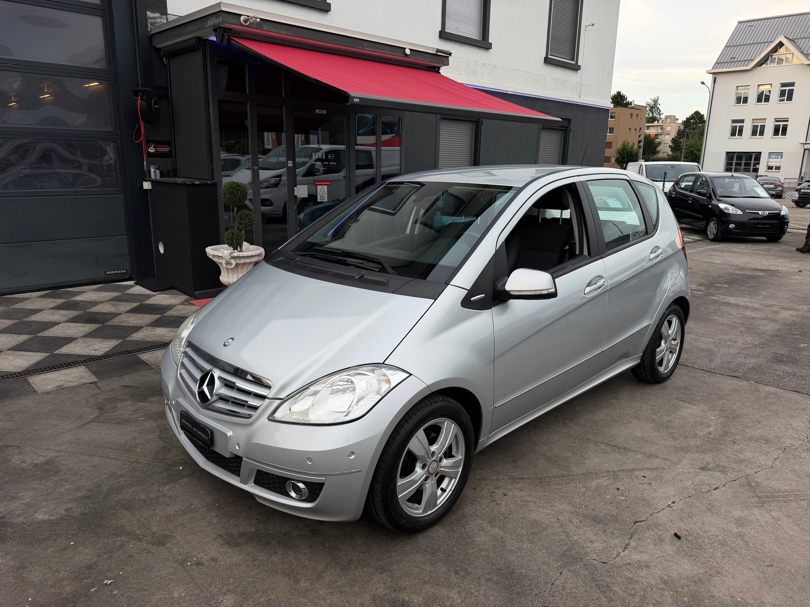 MERCEDES-BENZ A 180 Avantgarde Selection Autotronic, Petrol, Second hand / Used, Automatic - 4