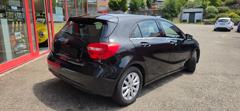 MERCEDES-BENZ A 180 Style, Essence, Occasion / Utilisé, Manuelle - 3