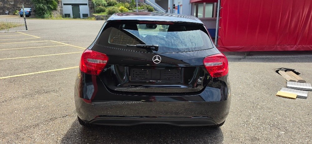 MERCEDES-BENZ A 180 Style, Essence, Occasion / Utilisé, Manuelle - 4
