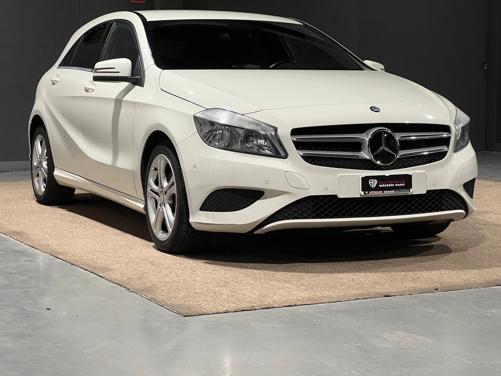 MERCEDES-BENZ A 180 Urban