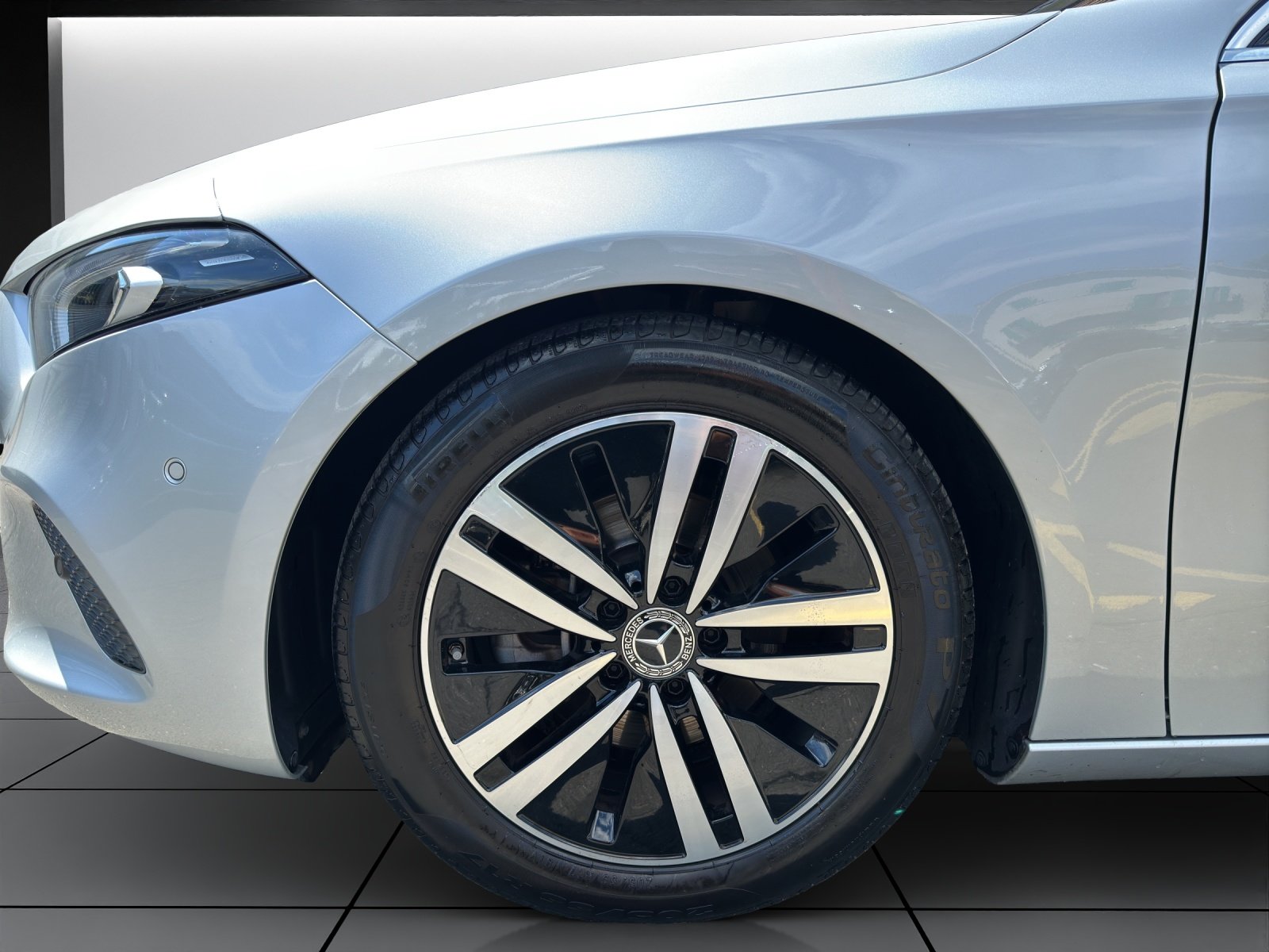 MERCEDES-BENZ A 180 Progressive, Essence, Occasion / Utilisé, Automatique - 6