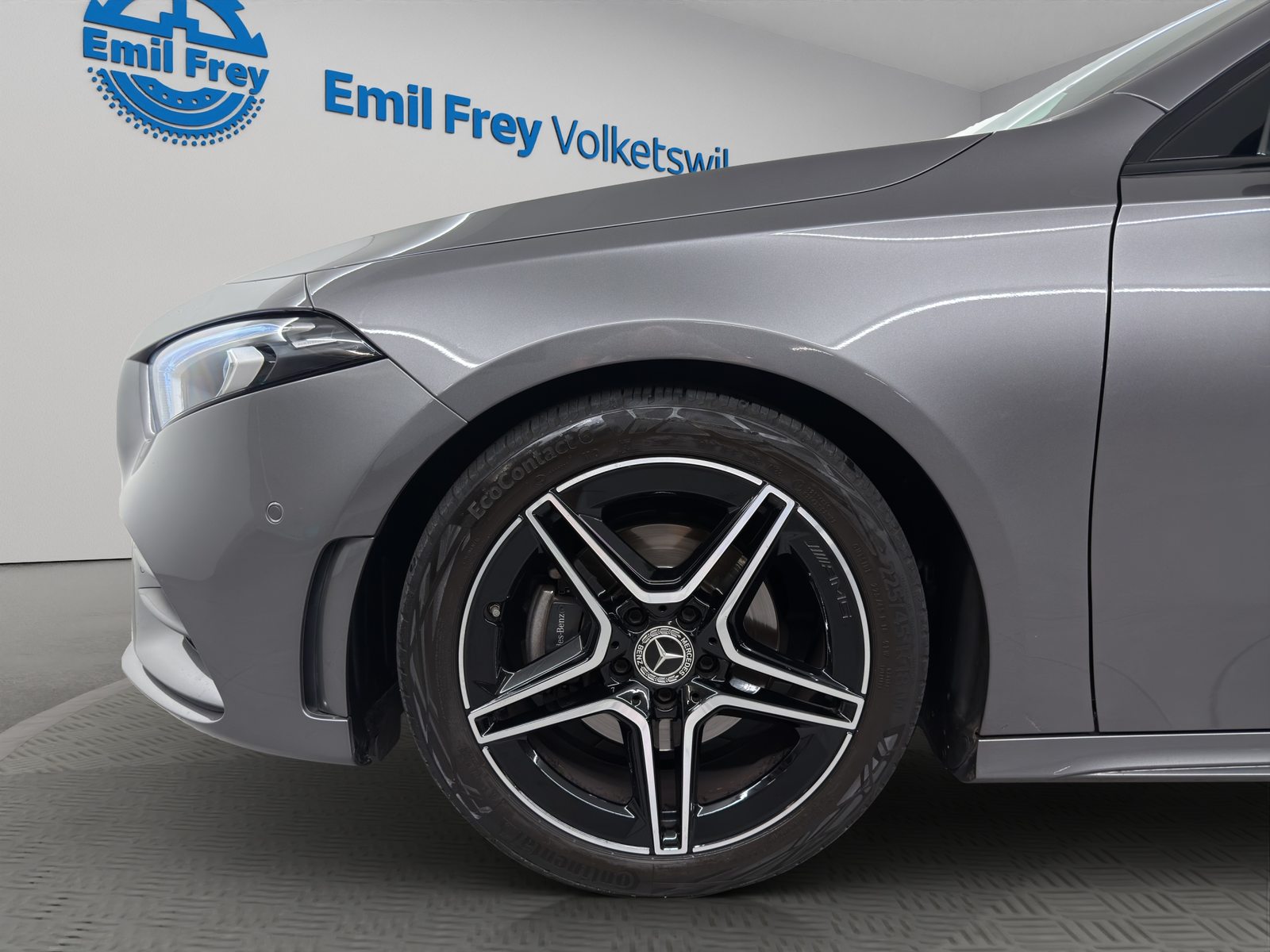 MERCEDES-BENZ A 180 Night Star AMG Line, Essence, Occasion / Utilisé, Automatique - 4
