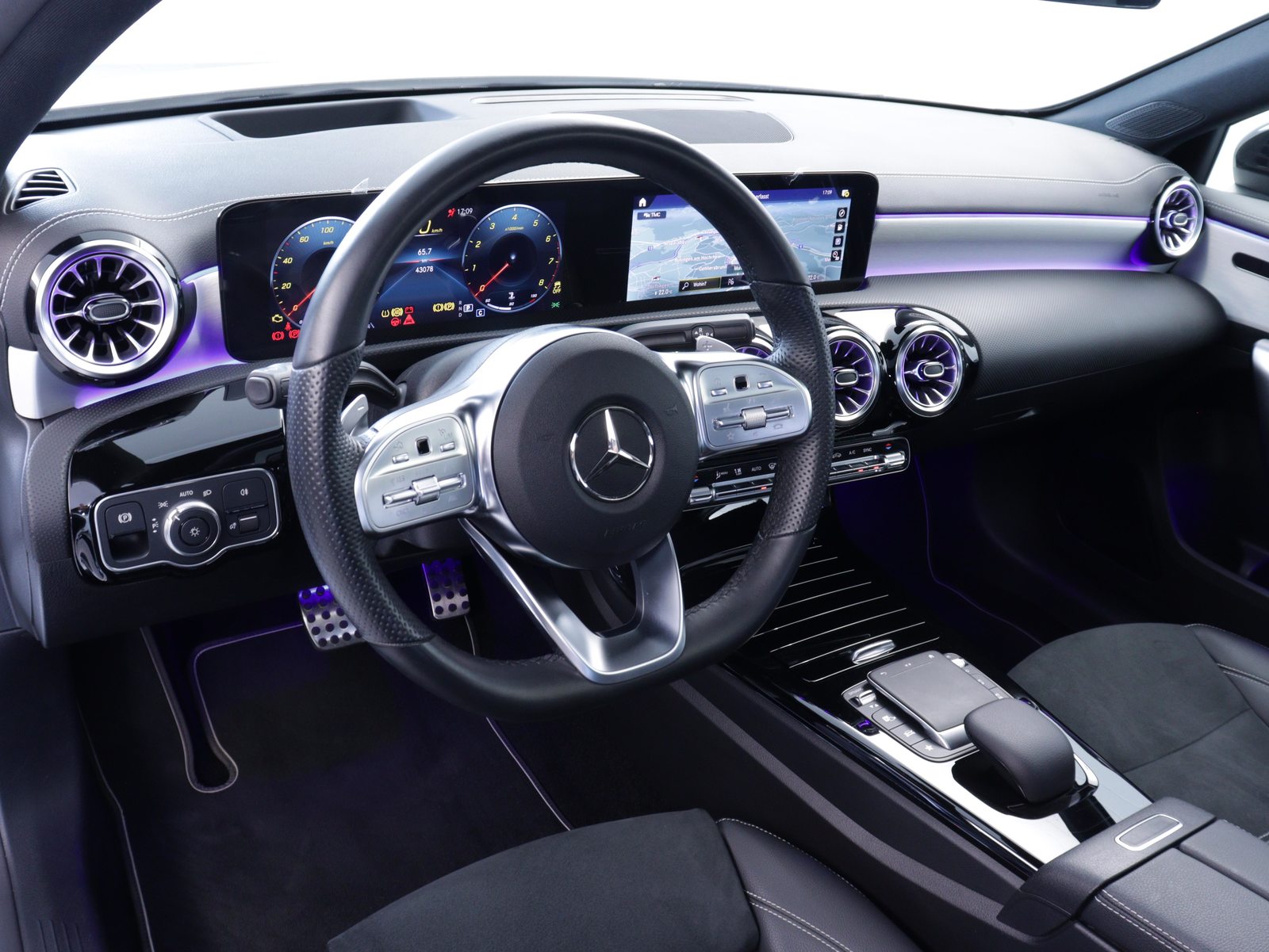 MERCEDES-BENZ A 180 Night Star AMG Line, Benzin, Occasion / Gebraucht, Automatik - 6