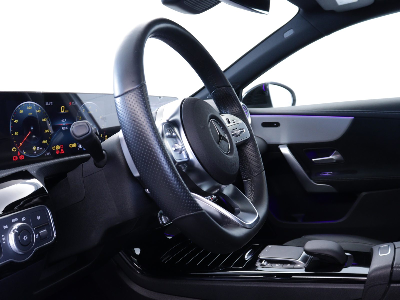 MERCEDES-BENZ A 180 Night Star AMG Line, Benzin, Occasion / Gebraucht, Automatik - 7