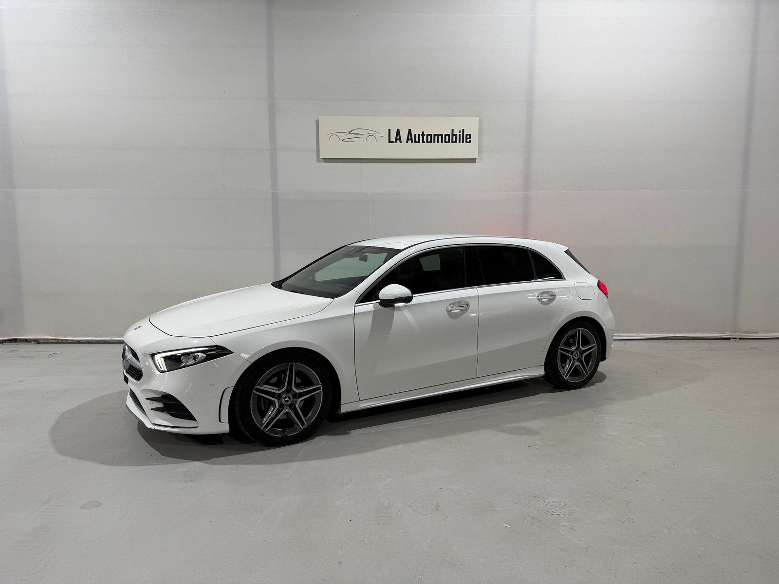 MERCEDES-BENZ A 180 d AMG Line, Diesel, Occasion / Utilisé, Automatique - 2