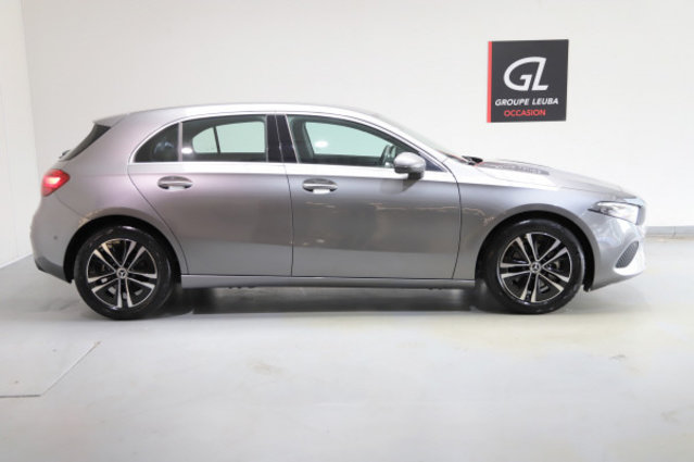 MERCEDES-BENZ A 180, Mild-Hybrid Benzin/Elektro, Occasion / Gebraucht, Automatik - 7