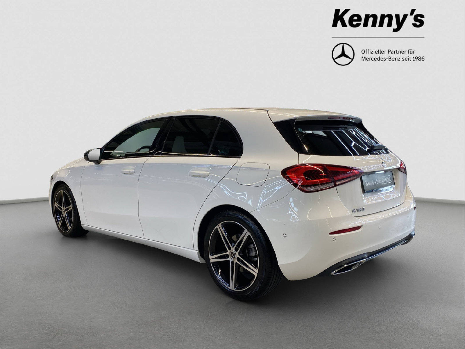 MERCEDES-BENZ A 180 Night Star, Benzin, Occasion / Gebraucht, Automatik - 4