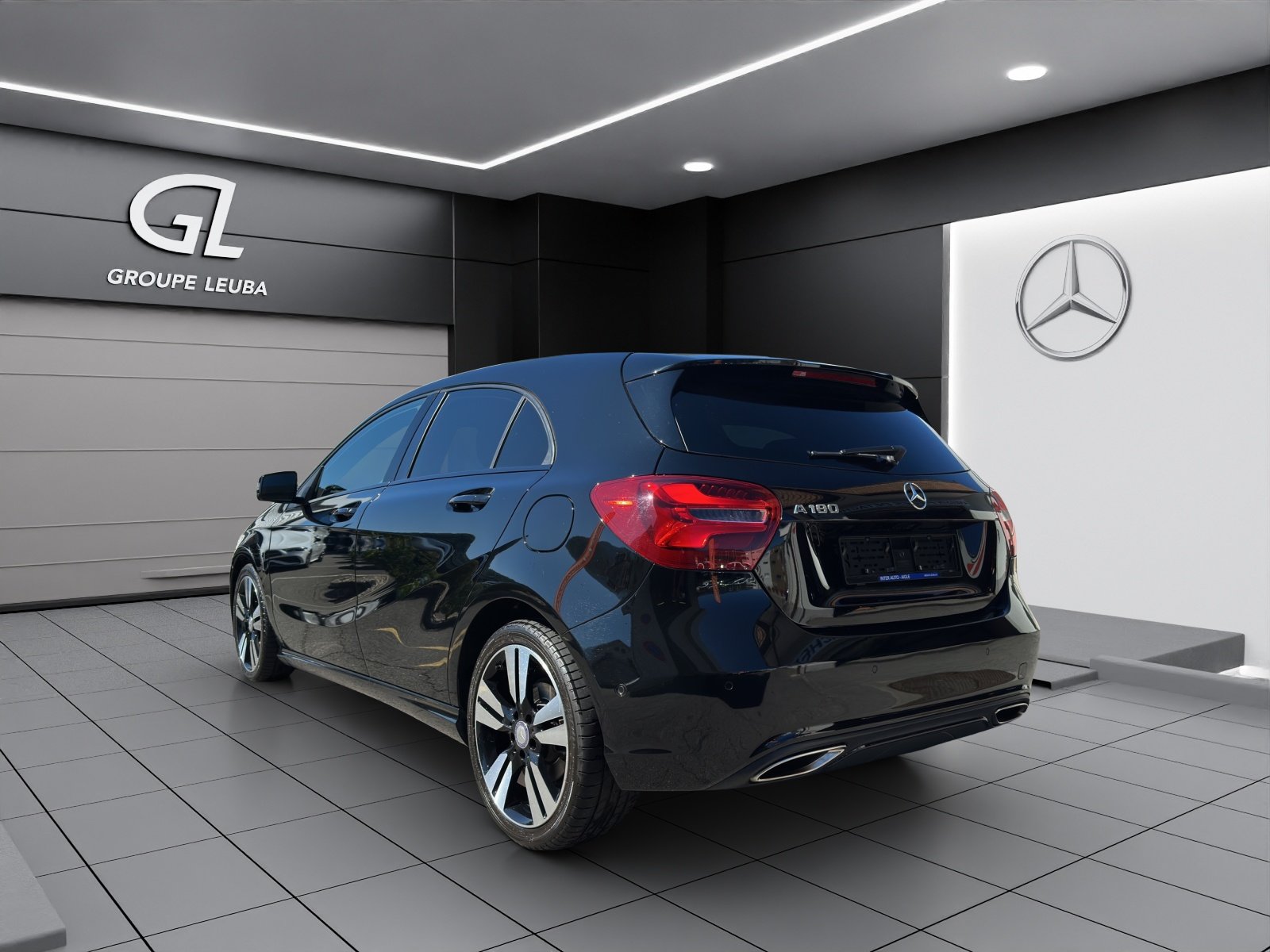 MERCEDES-BENZ A 180 Night Star 7G-DCT, Benzin, Occasion / Gebraucht, Automatik - 4