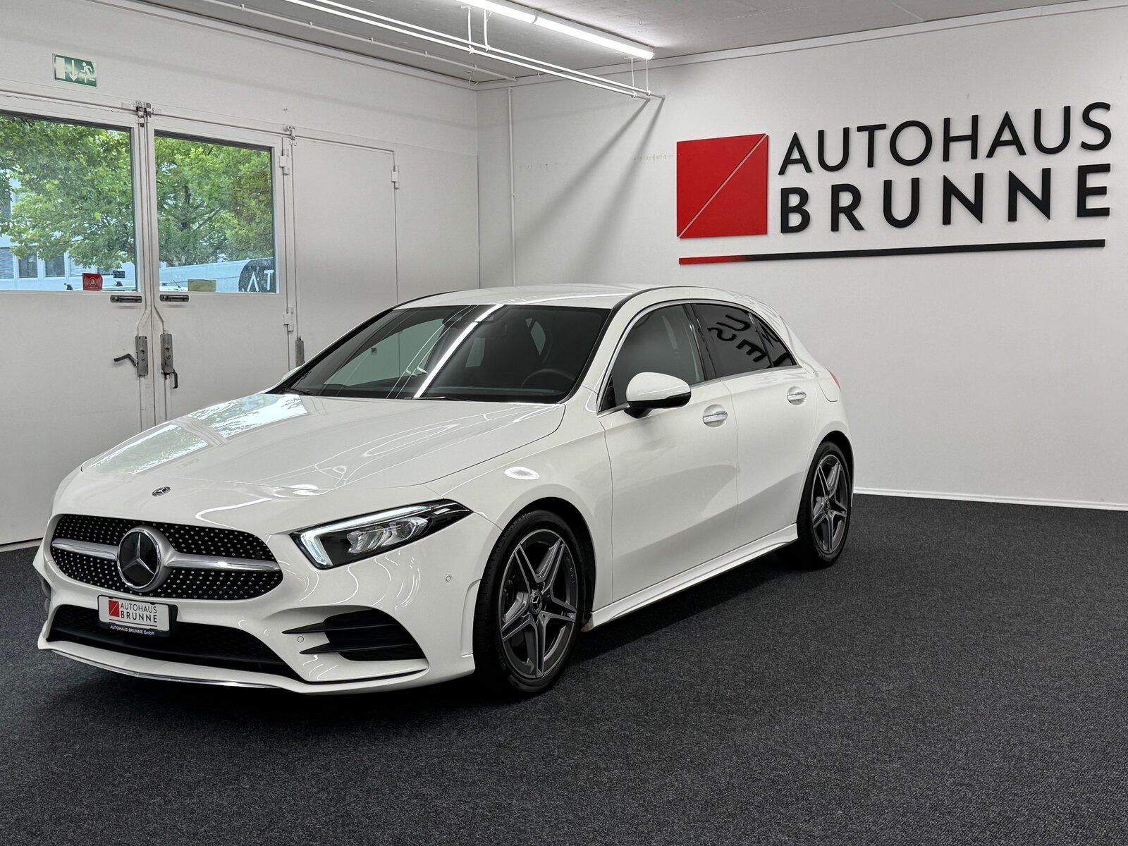 MERCEDES-BENZ A 180 AMG Line 7G-DCT