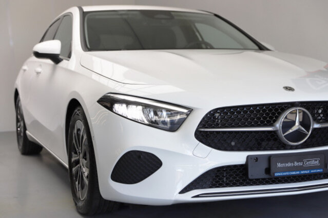 MERCEDES-BENZ A 180, Mild-Hybrid Petrol/Electric, Second hand / Used, Automatic - 2