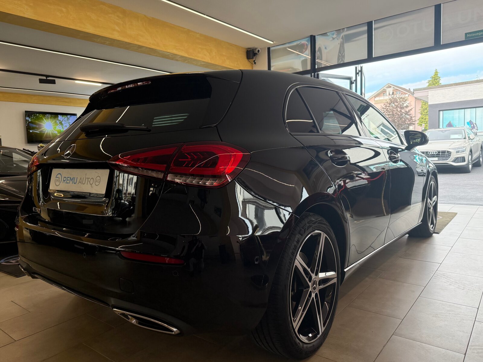MERCEDES-BENZ A 180 Night Star, Benzin, Occasion / Gebraucht, Handschaltung - 3