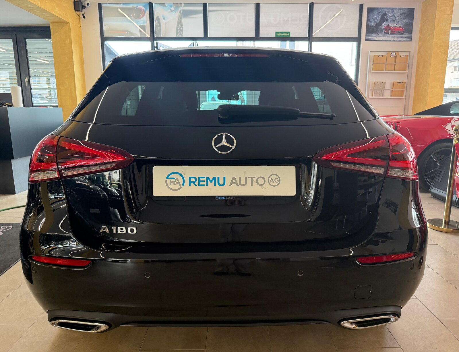 MERCEDES-BENZ A 180 Night Star, Benzin, Occasion / Gebraucht, Handschaltung - 4