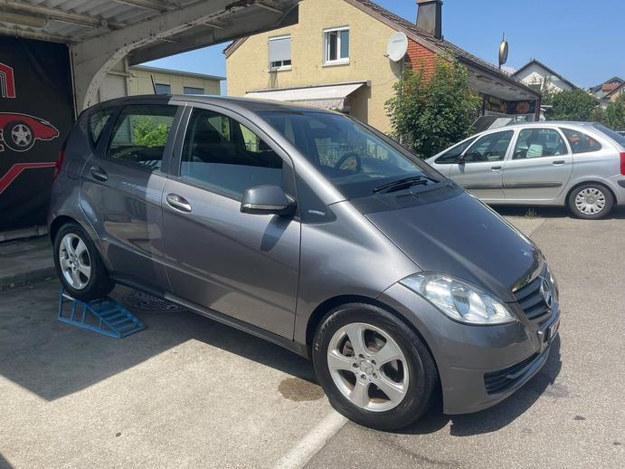 MERCEDES-BENZ A-Klasse W169 A 180 BlueEF Classic, Benzin, Occasion / Gebraucht, Handschaltung
