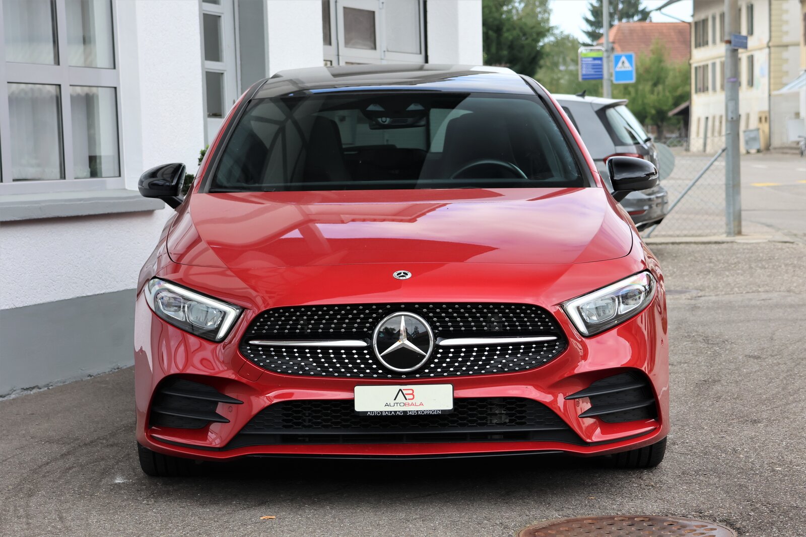 MERCEDES-BENZ A 180 d AMG Line 8G-DCT (CH) *Manufaktur Rosso Patagoni*, Diesel, Occasioni / Usate, Automatico - 2