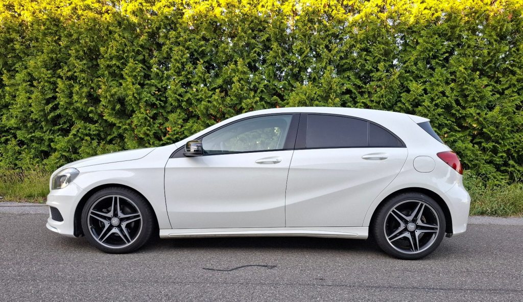 MERCEDES-BENZ A 180 AMG Line, Petrol, Second hand / Used, Manual - 3