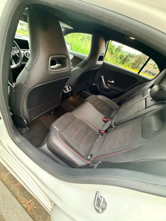 MERCEDES-BENZ A 180 d AMG Line, Diesel, Second hand / Used, Automatic - 4