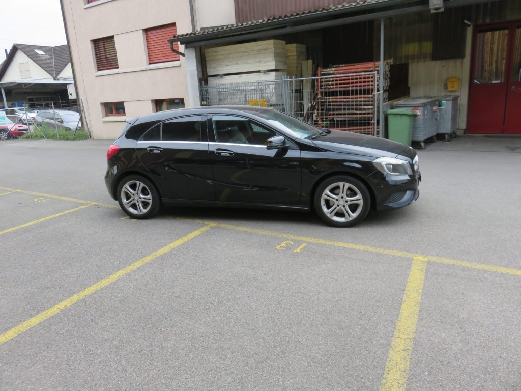 MERCEDES-BENZ A 180 Style, Petrol, Second hand / Used, Automatic - 4