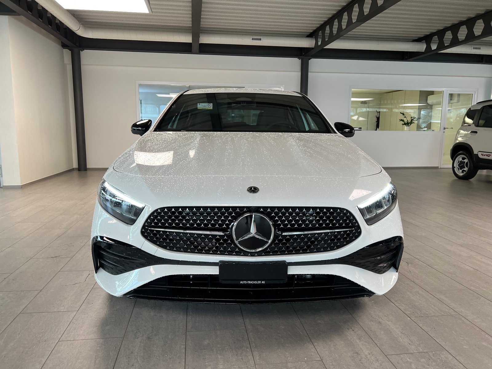 MERCEDES-BENZ A 180 7G-DCT, Mild-Hybrid Benzin/Elektro, Vorführwagen, Automatik - 4