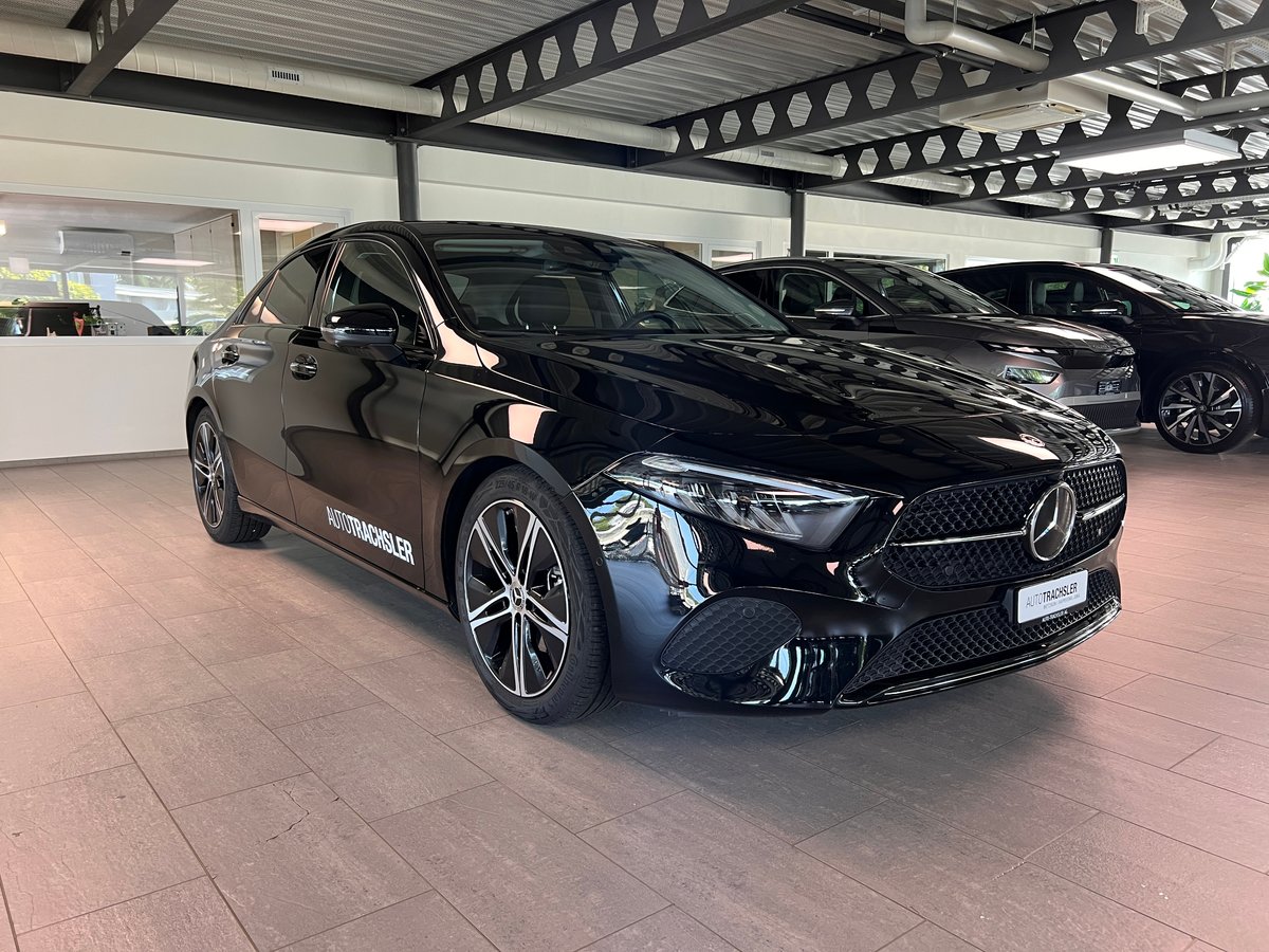 MERCEDES-BENZ A 200 7G-DCT, Hybride Leggero Benzina/Elettrica, Auto nuove, Automatico - 3