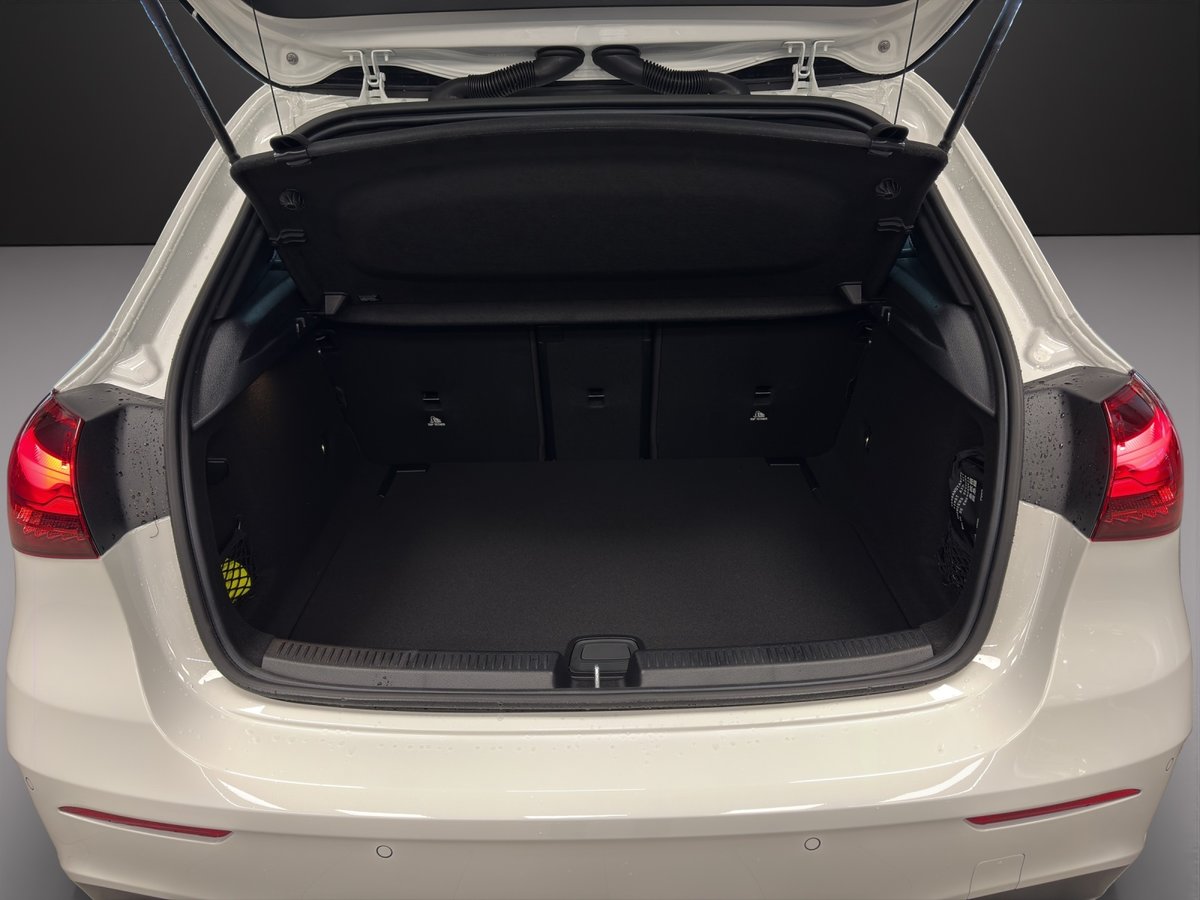 MERCEDES-BENZ A 200 Night Star 7G-DCT, Mild-Hybrid Petrol/Electric, New car, Automatic - 7