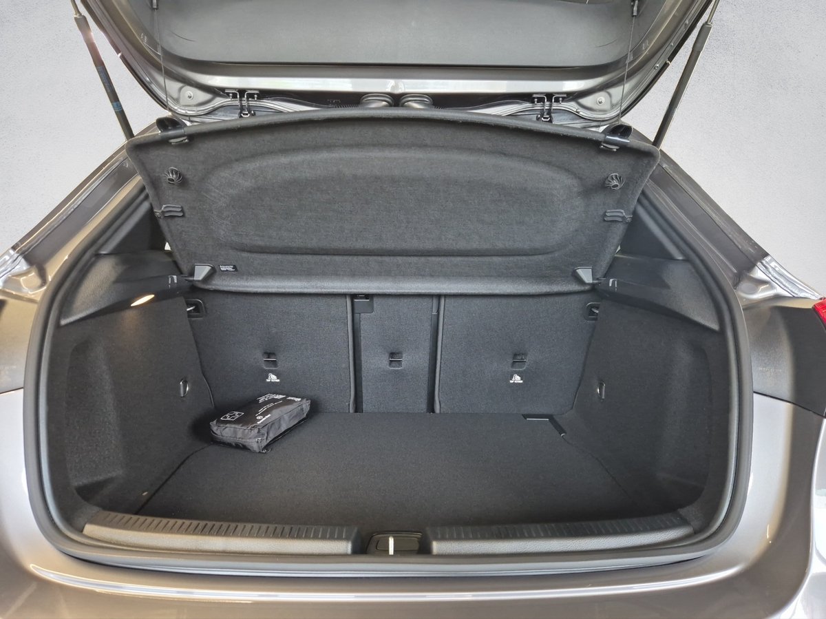 MERCEDES-BENZ A 200 AMG Line Night Star, Mild-Hybrid Petrol/Electric, New car, Automatic - 7