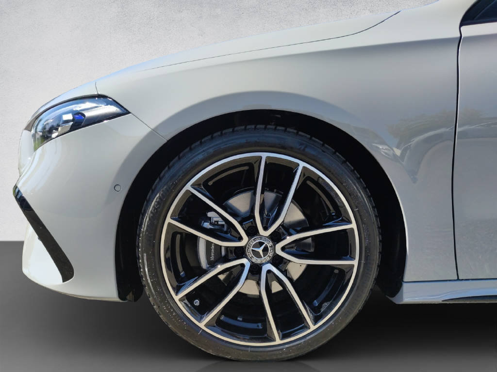 MERCEDES-BENZ A 200 AMG Line Night Star, Hybride Leggero Benzina/Elettrica, Auto nuove, Automatico - 7