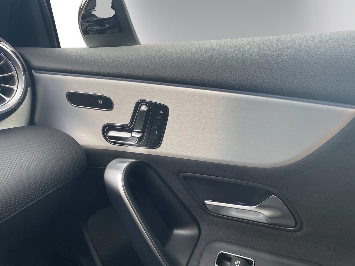 MERCEDES-BENZ A 200 Night Star 7G-DCT, Hybride Léger Essence/Électricité, Voiture nouvelle, Automatique - 6