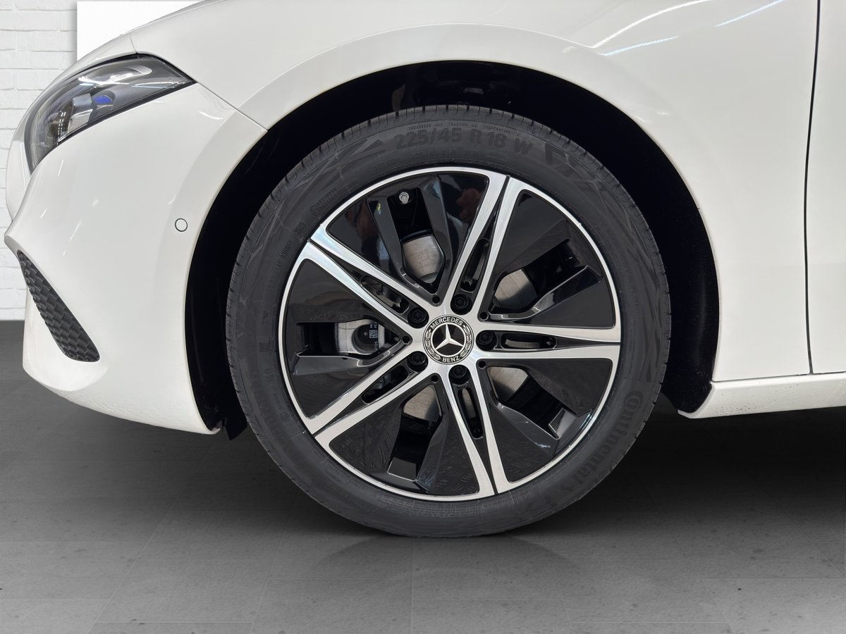 MERCEDES-BENZ A 200 Night Star, Hybride Leggero Benzina/Elettrica, Auto nuove, Automatico - 6