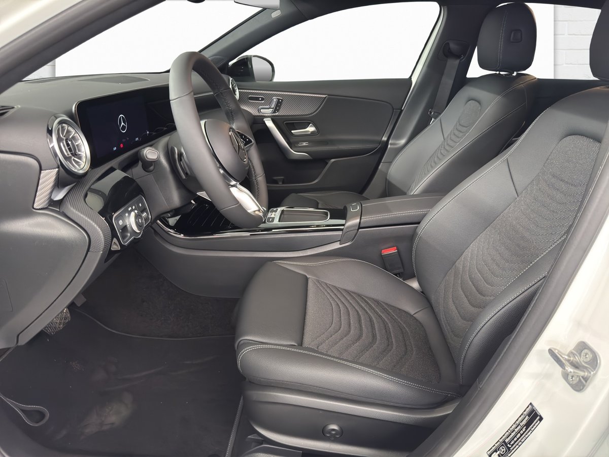 MERCEDES-BENZ A 200 Night Star, Hybride Leggero Benzina/Elettrica, Auto nuove, Automatico - 7