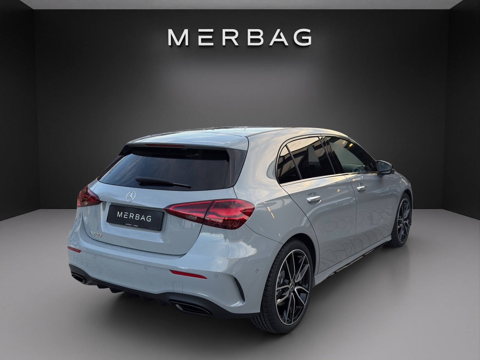 MERCEDES-BENZ A 200 7G-DCT Night Star, Hybride Leggero Benzina/Elettrica, Auto nuove, Automatico - 5