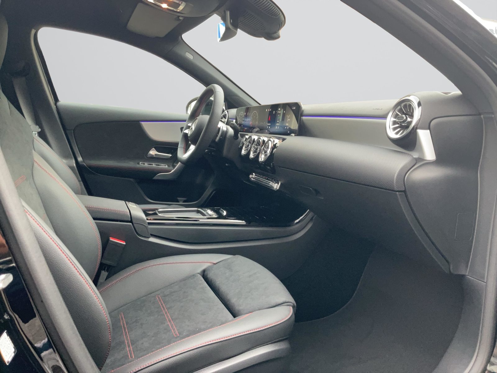 MERCEDES-BENZ A 200 Night Star AMG Line, Hybride Leggero Benzina/Elettrica, Auto nuove, Automatico - 7