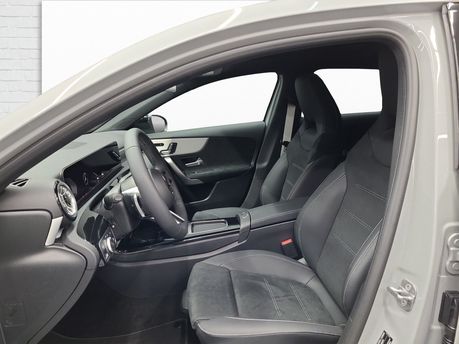 MERCEDES-BENZ A 200 AMG Line Night Star, Mild-Hybrid Petrol/Electric, New car, Automatic - 7