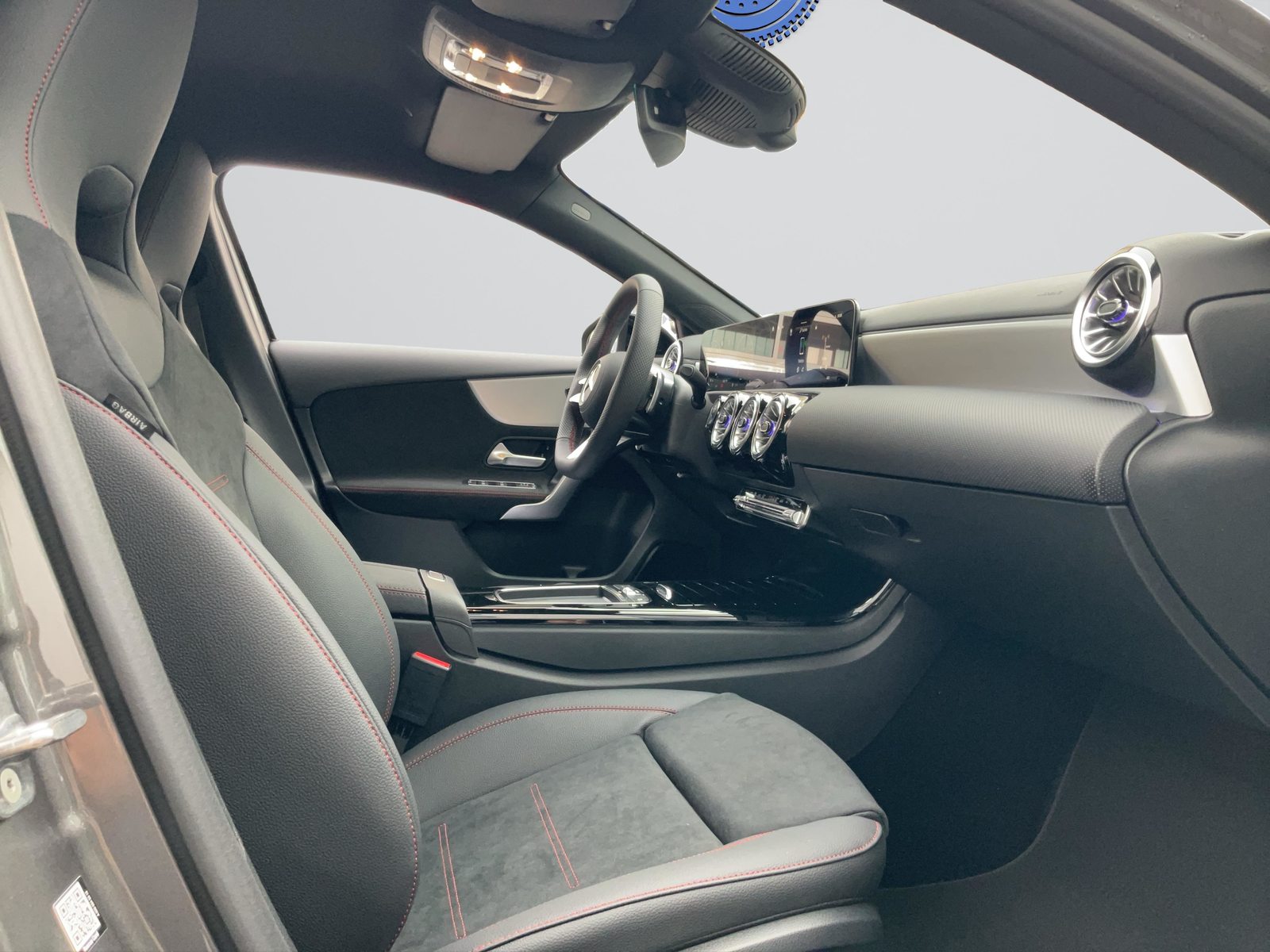 MERCEDES-BENZ A 200 Night Star AMG Line, Mild-Hybrid Petrol/Electric, New car, Automatic - 7