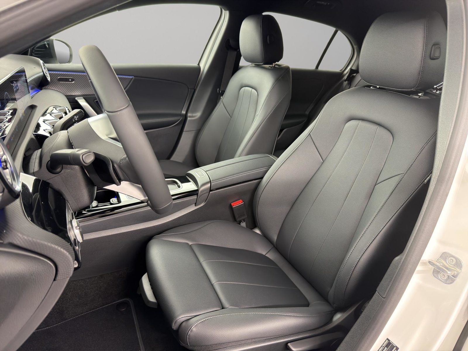 MERCEDES-BENZ A 200 Night Star, Hybride Leggero Benzina/Elettrica, Auto nuove, Automatico - 6