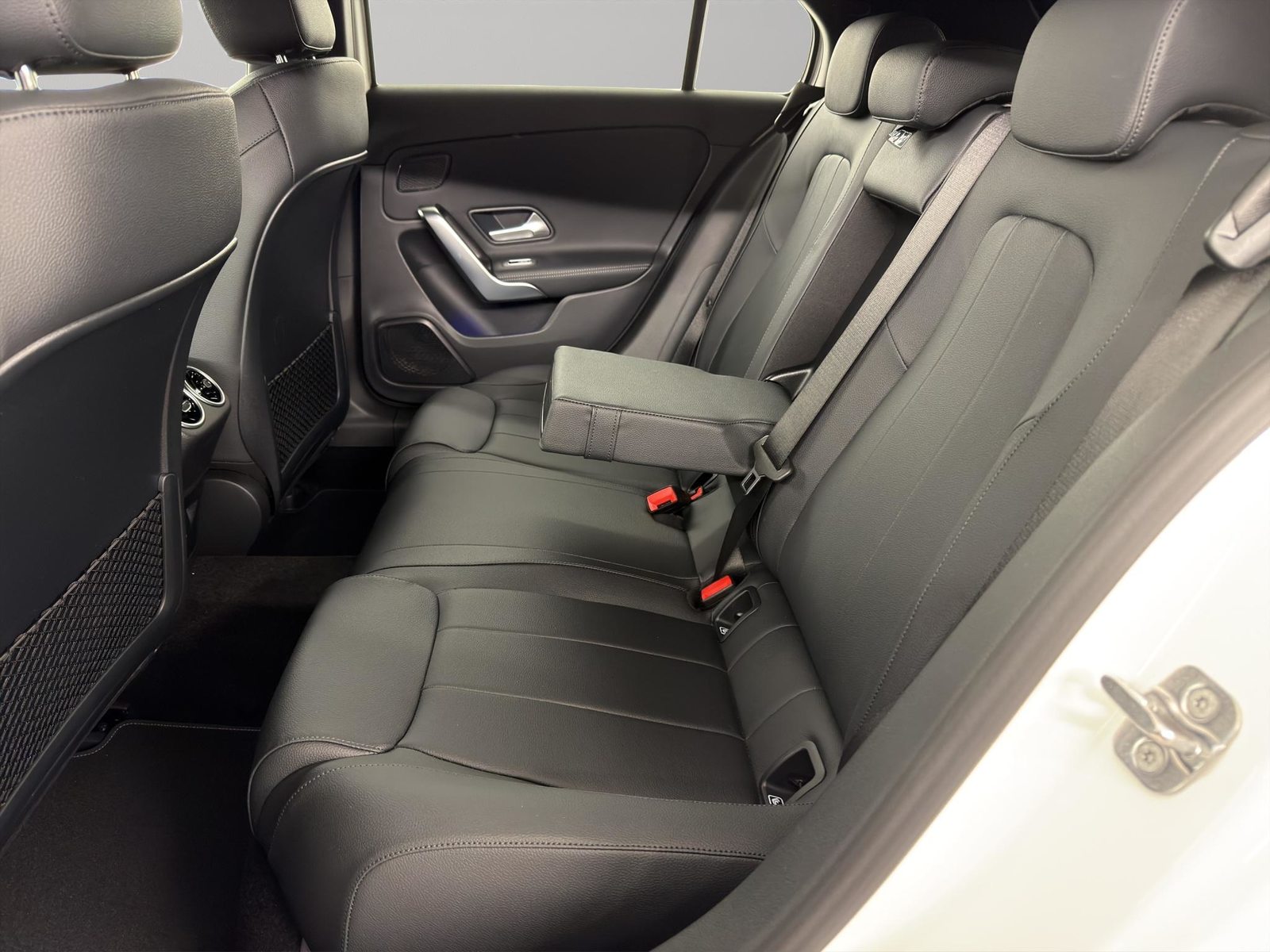 MERCEDES-BENZ A 200 Night Star, Hybride Leggero Benzina/Elettrica, Auto nuove, Automatico - 7