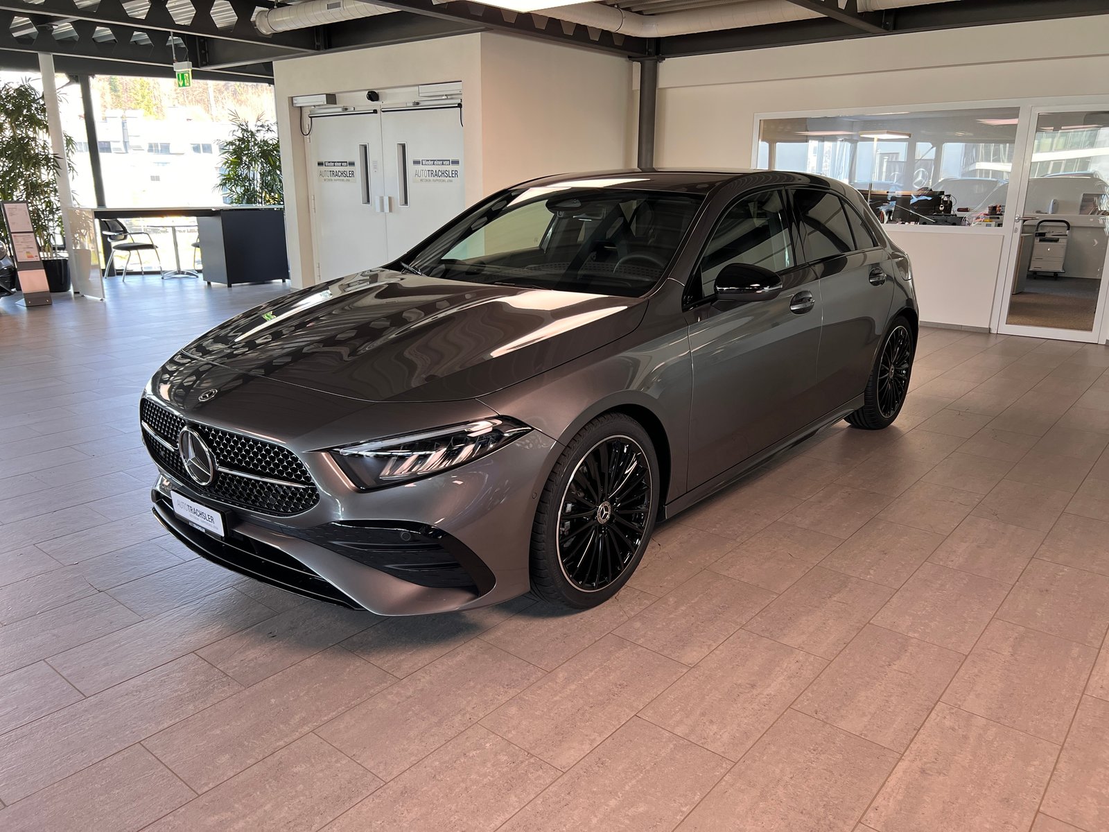 MERCEDES-BENZ A 200 Night Star 7G-DCT, Mild-Hybrid Benzin/Elektro, Neuwagen, Automatik - 4
