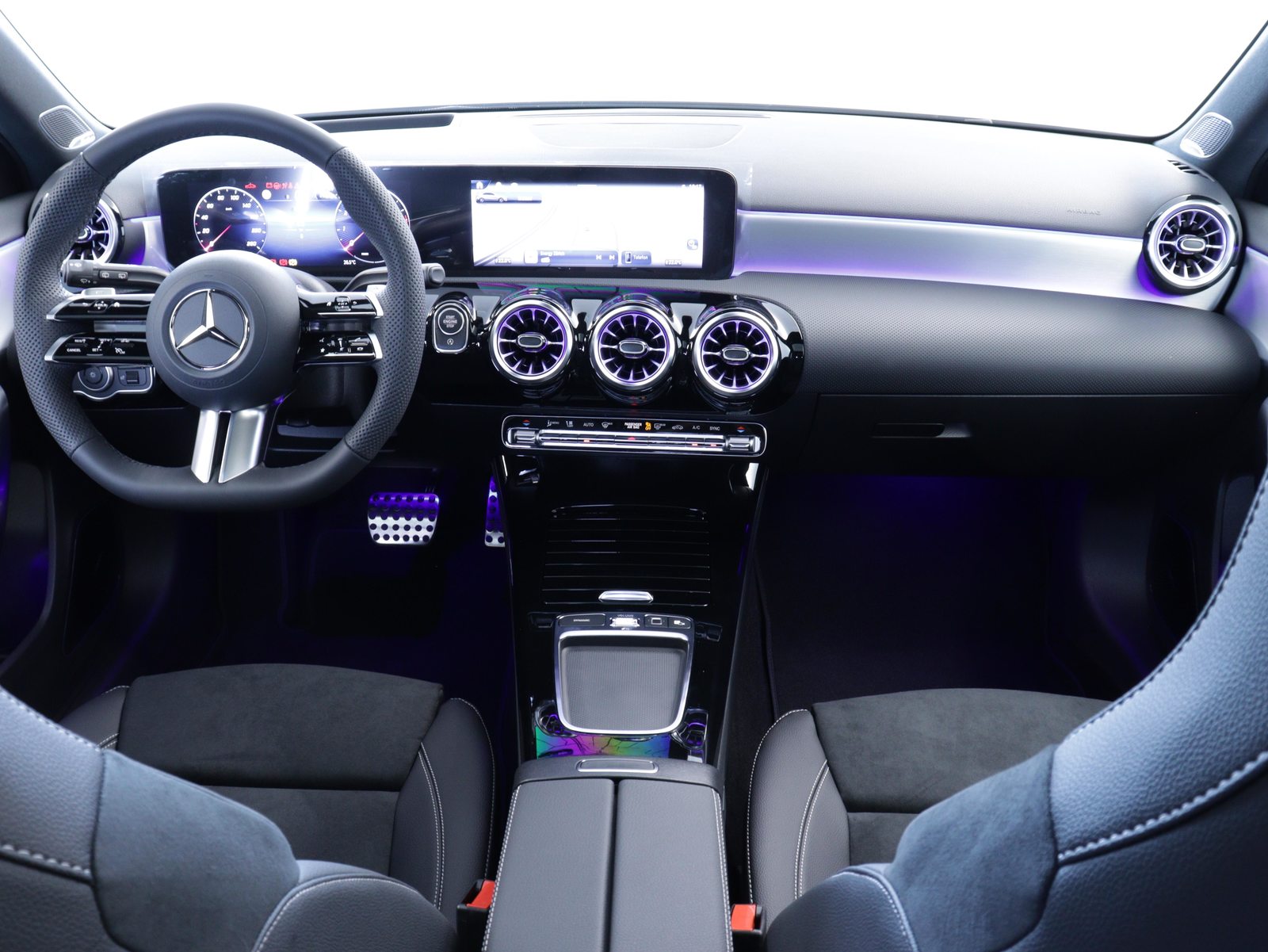 MERCEDES-BENZ A 200 Night Star AMG Line, Hybride Léger Essence/Électricité, Voiture nouvelle, Automatique - 5