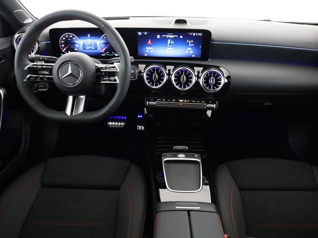 MERCEDES-BENZ A 200 Night Star 7G-DCT, Hybride Leggero Benzina/Elettrica, Auto nuove, Automatico - 7