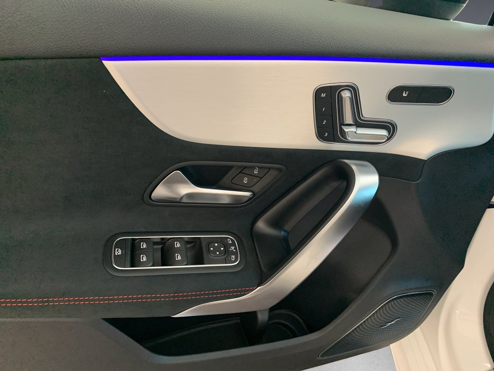 MERCEDES-BENZ A 200 Berline Compacte Night Star, Mild-Hybrid Benzin/Elektro, Neuwagen, Automatik - 6