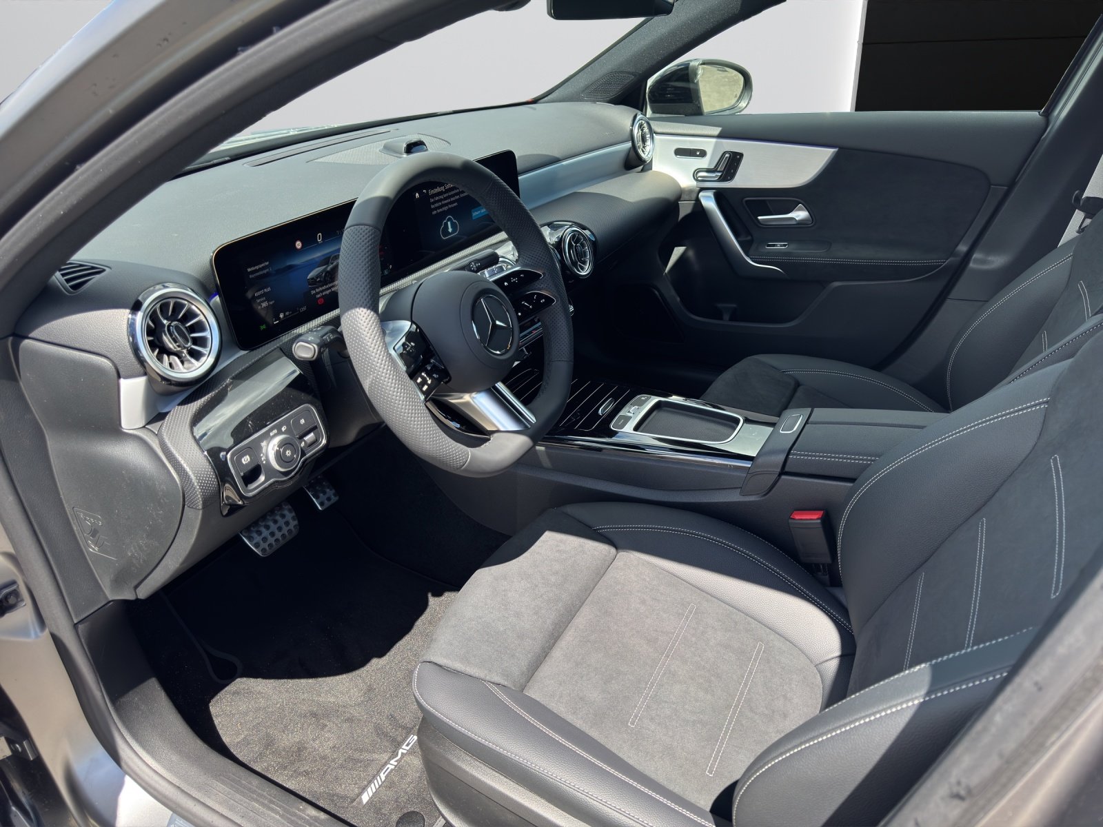 MERCEDES-BENZ A 200 Night Star 7G-DCT, Mild-Hybrid Benzin/Elektro, Neuwagen, Automatik - 5