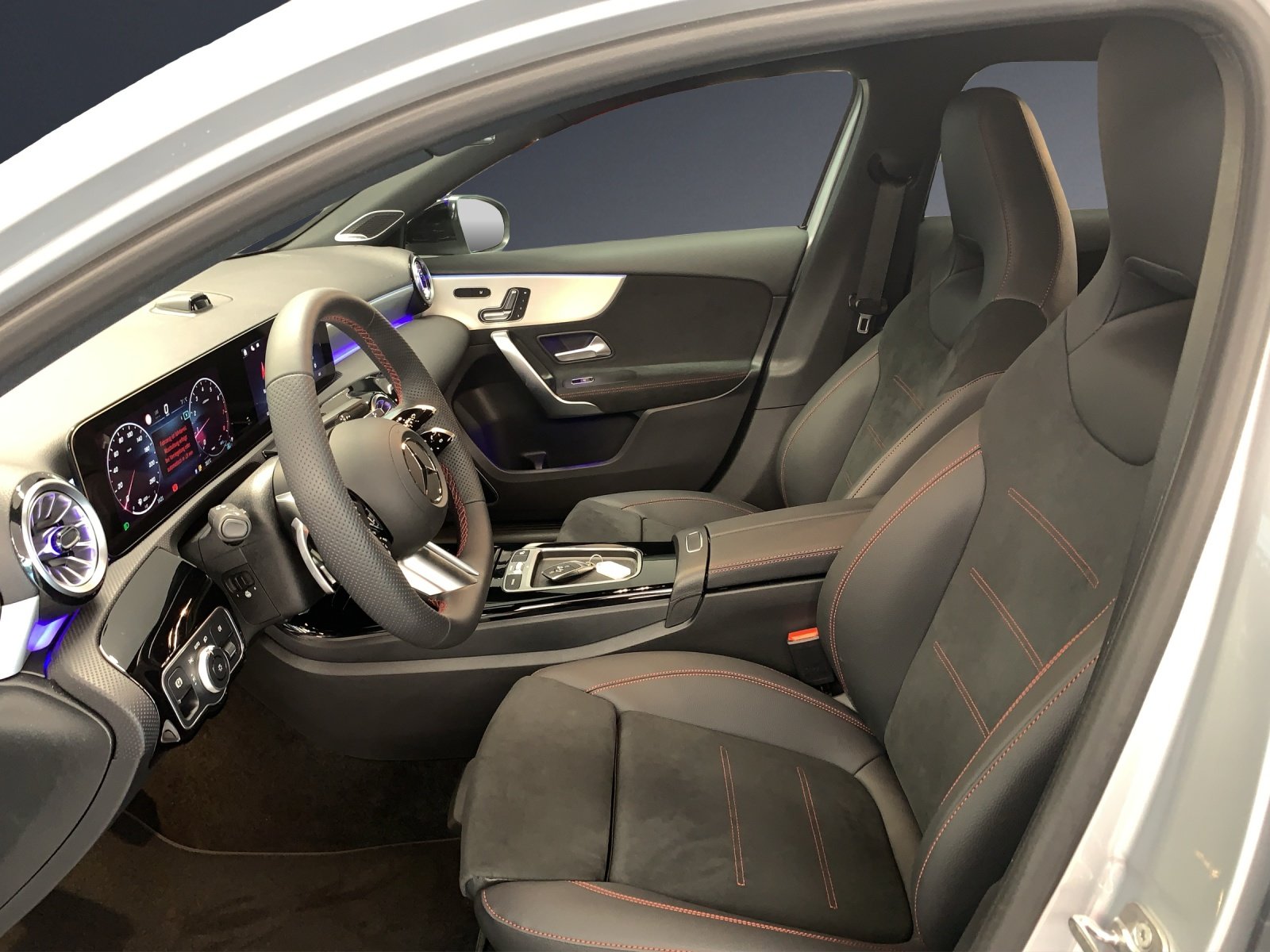 MERCEDES-BENZ A 200 Night Star, Hybride Leggero Benzina/Elettrica, Auto nuove, Automatico - 7