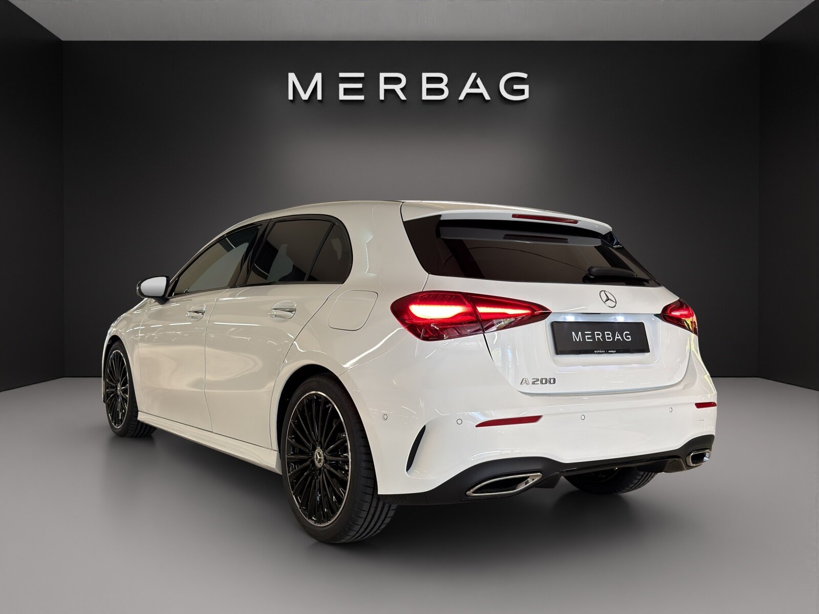 MERCEDES-BENZ A 200 Night Star 7G-DCT, Hybride Leggero Benzina/Elettrica, Auto nuove, Automatico - 4