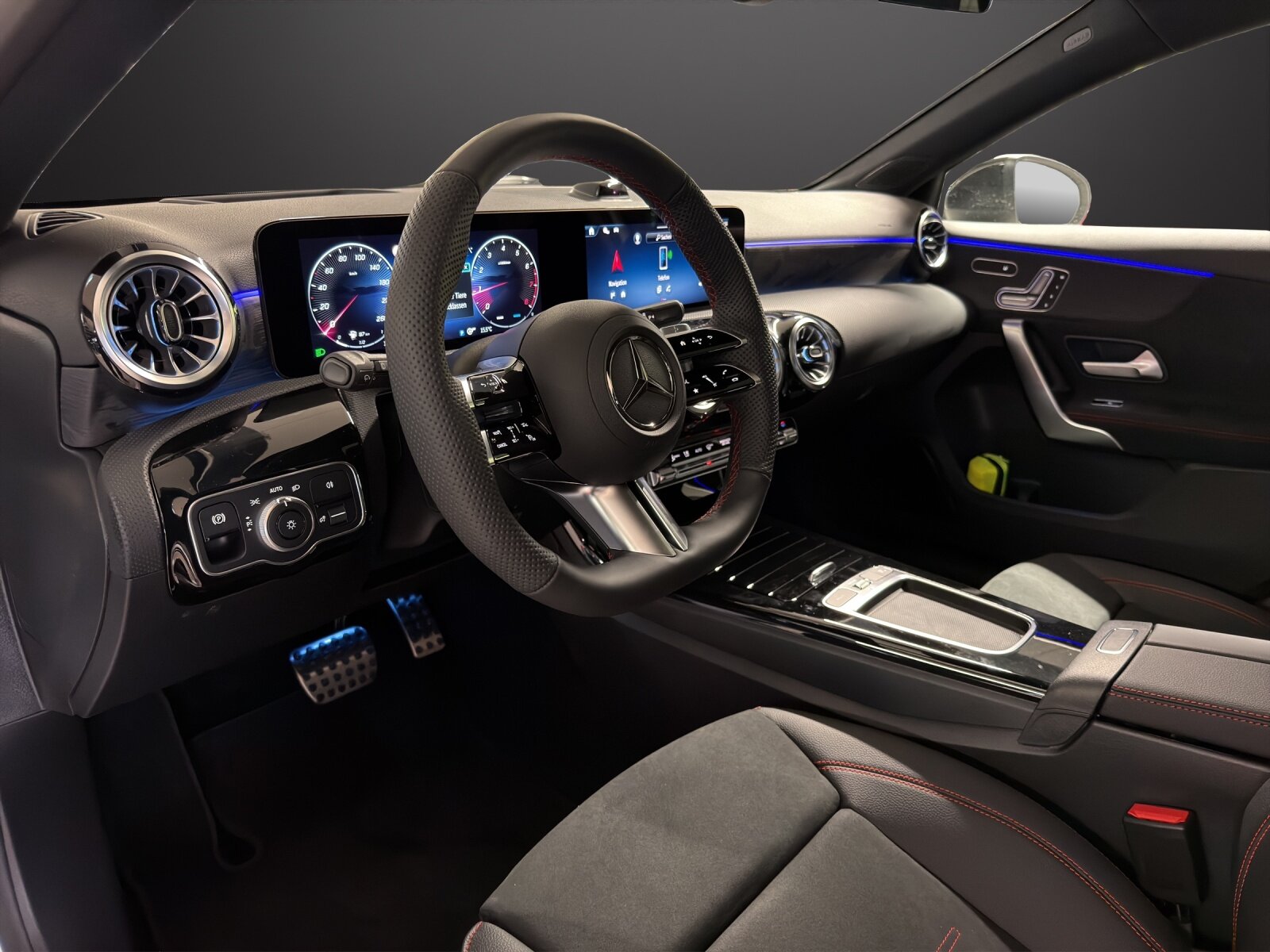 MERCEDES-BENZ A 200 Night Star 7G-DCT, Hybride Leggero Benzina/Elettrica, Auto nuove, Automatico - 7